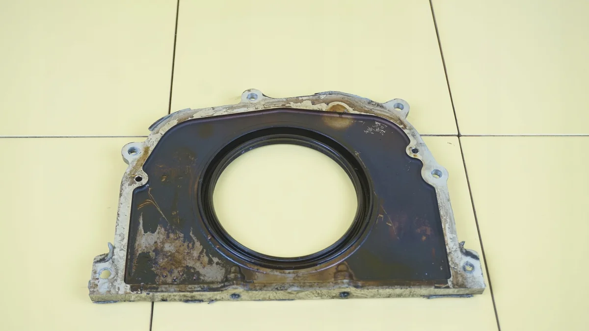 Lexus GS 450H 3.5 V6 HYBRYDA Dichtung Kurbelwelle image 3