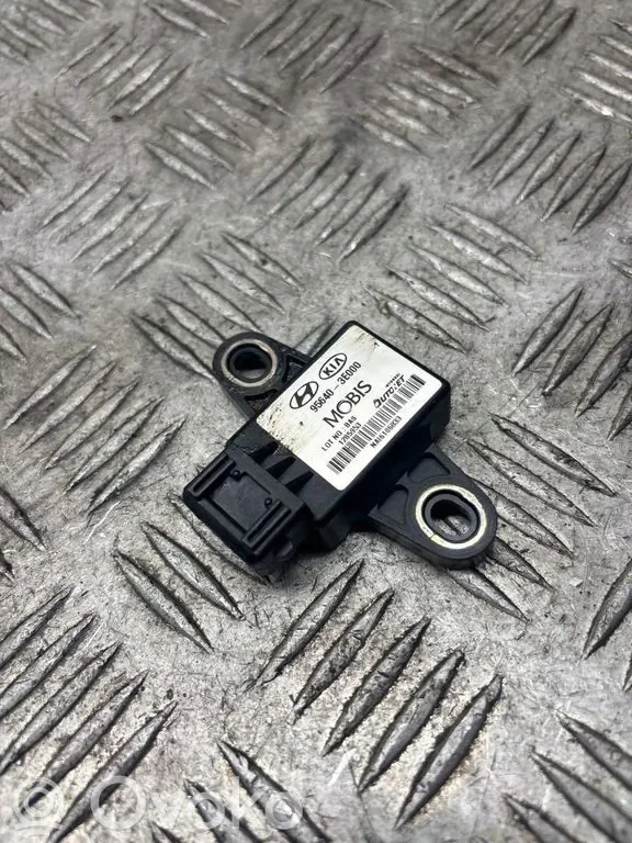 Kia OE 95640-3E000 - Usado