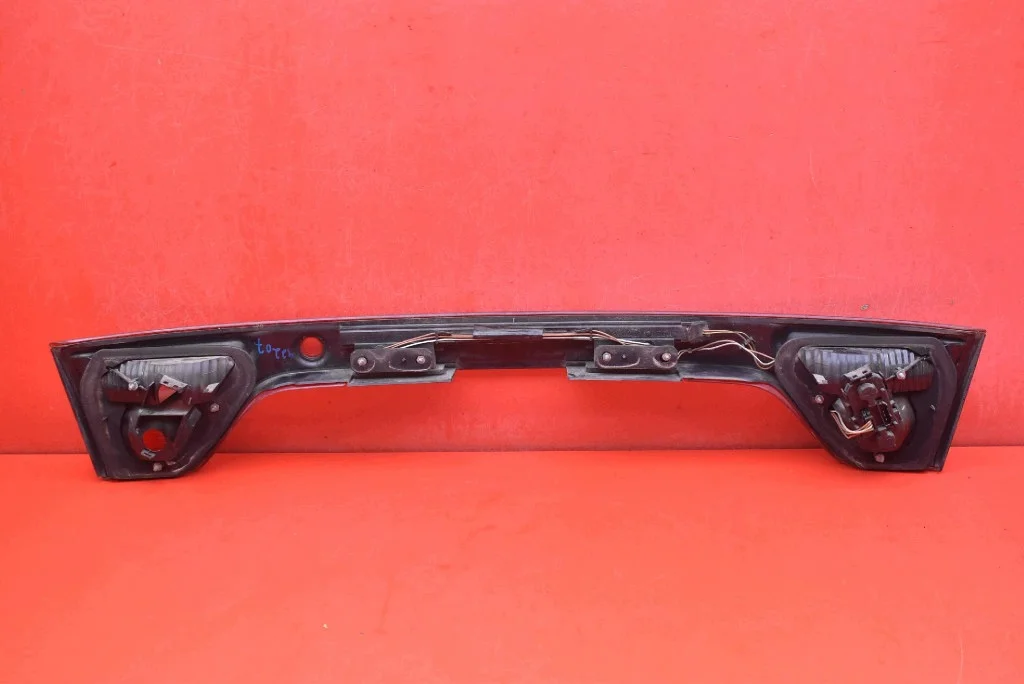 Rückleuchtenblende Seat Toledo II 1M5945225D gebraucht image 4