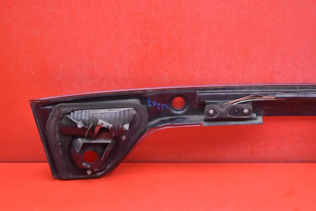 Rückleuchtenblende Seat Toledo II 1M5945225D gebraucht image 5