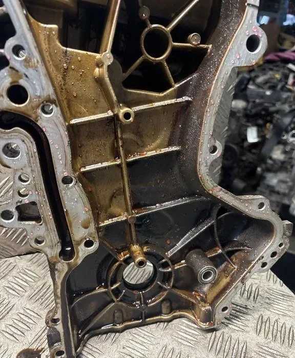 Abdeckung Steuerkette VW Golf V 1.6L 03C109211G image 5