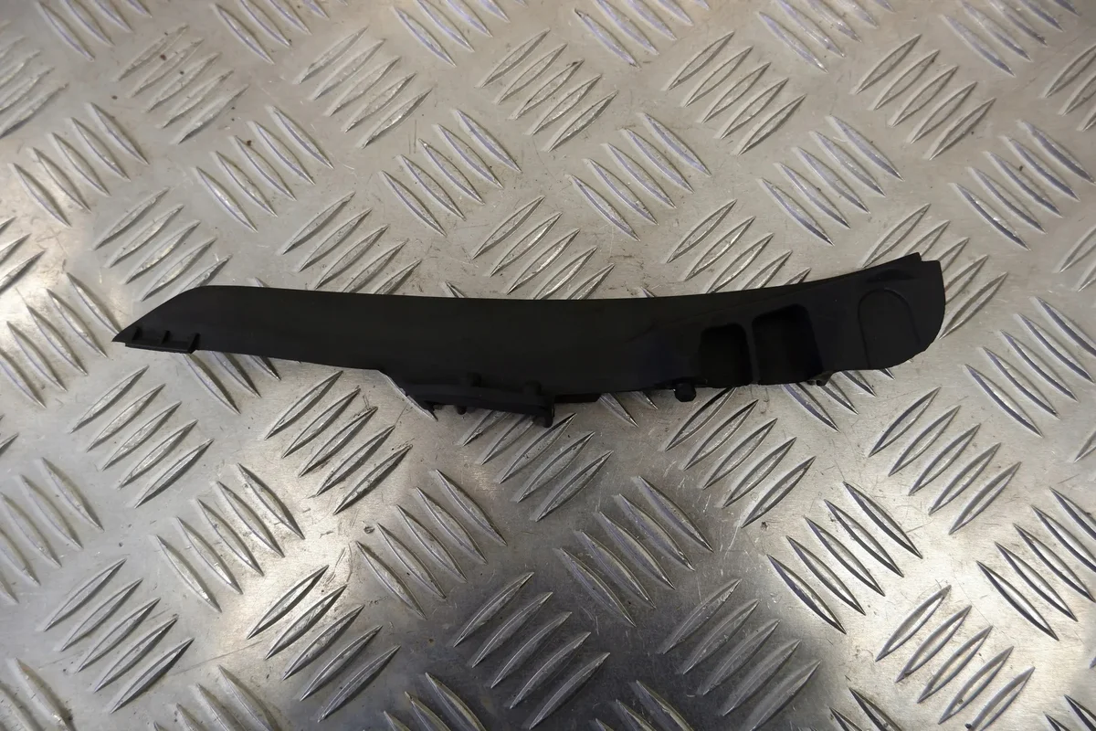 Toyota Prius 5386747010 - Cache pare-brise