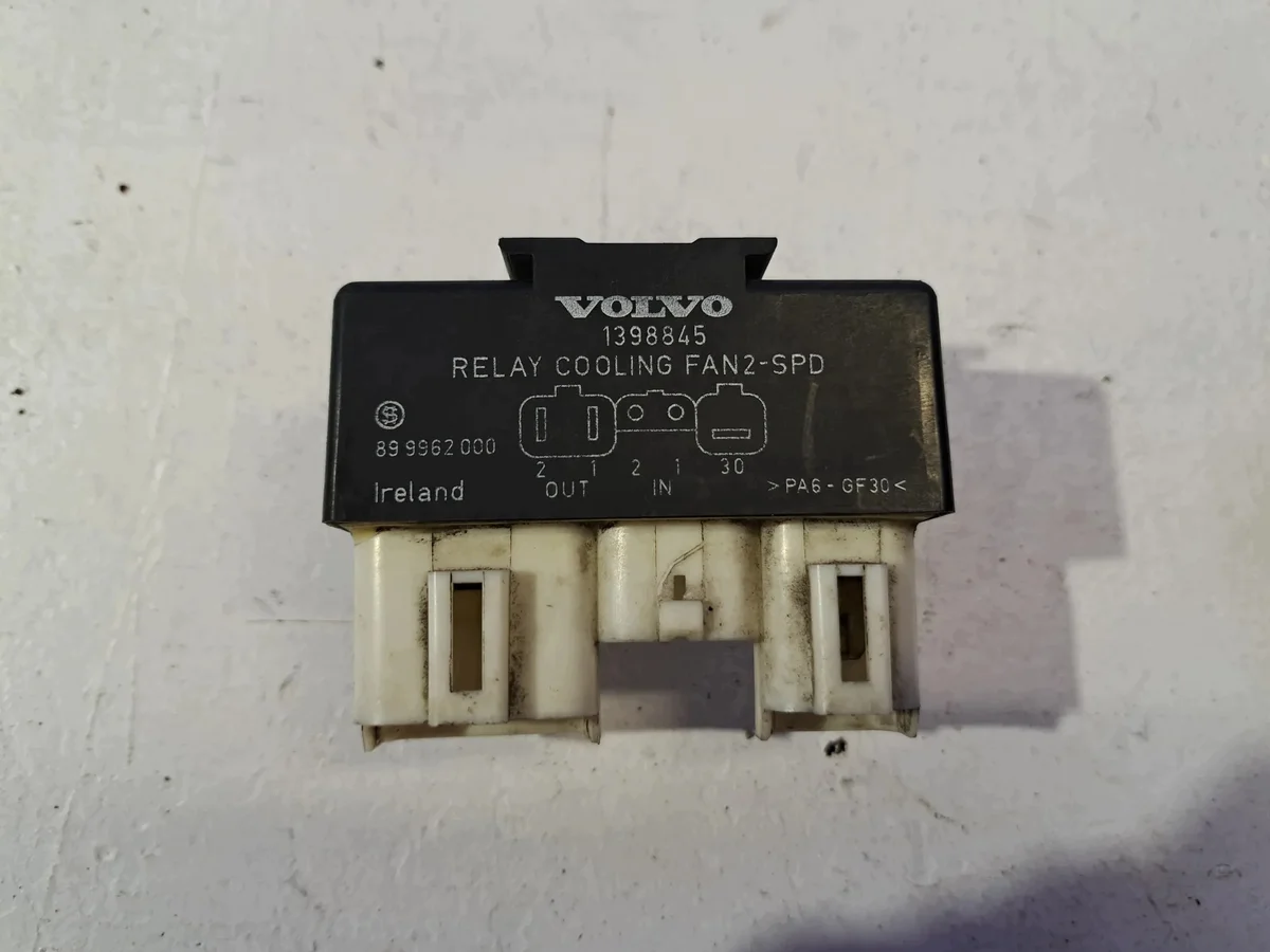 Relais ventilateur Volvo 850 2.3L OEM 899962000 image 3