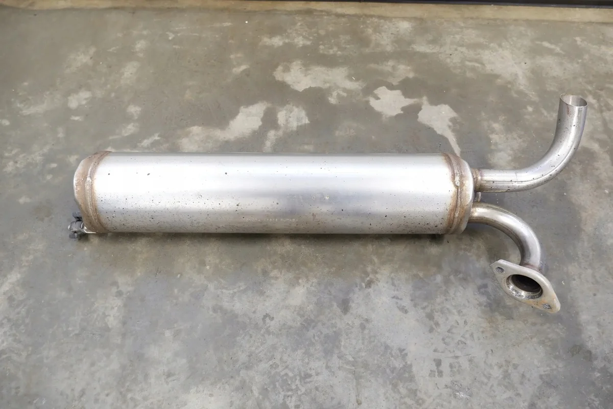 Silenciador Toyota 17430F3040 Usado Híbrido