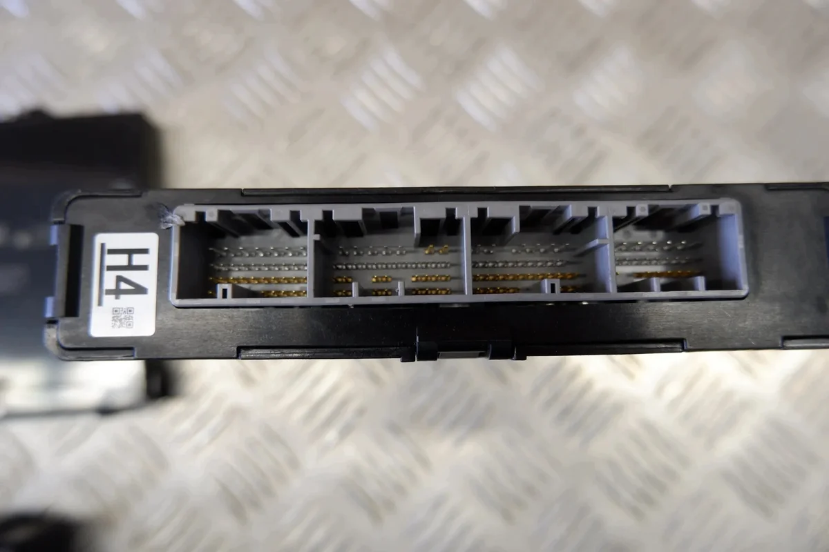 Zündmodul Toyota Prius Plus 8998147640 image 5