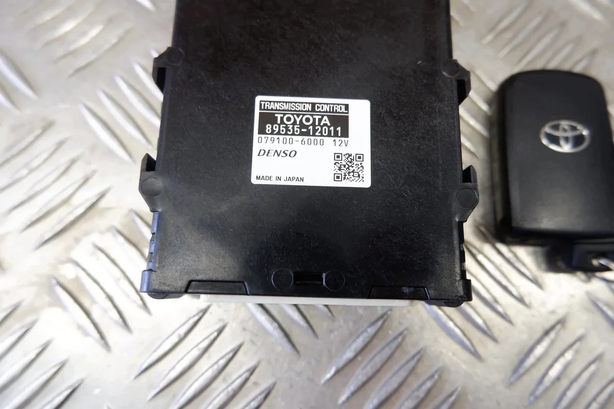 Zündmodul Toyota Prius Plus 8998147640 image 6