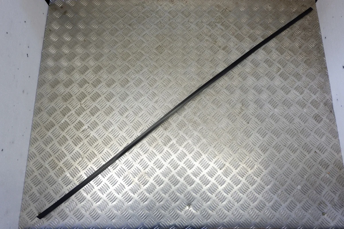 Listwa dachowa Toyota Yaris 75551K0010