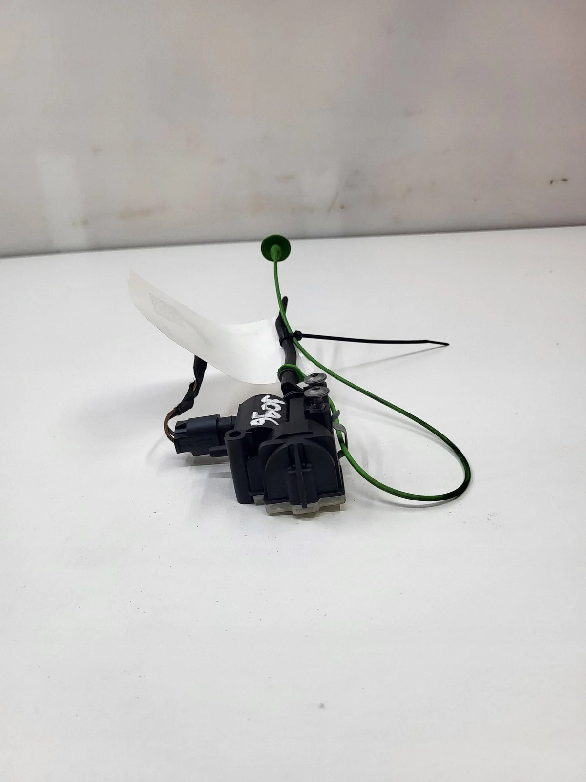 Fuel Cap Lock MINI COUNTRYMAN R60 6985879 image 4