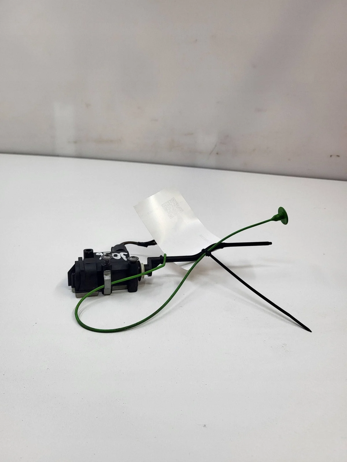 Fuel Cap Lock MINI COUNTRYMAN R60 6985879 image 5