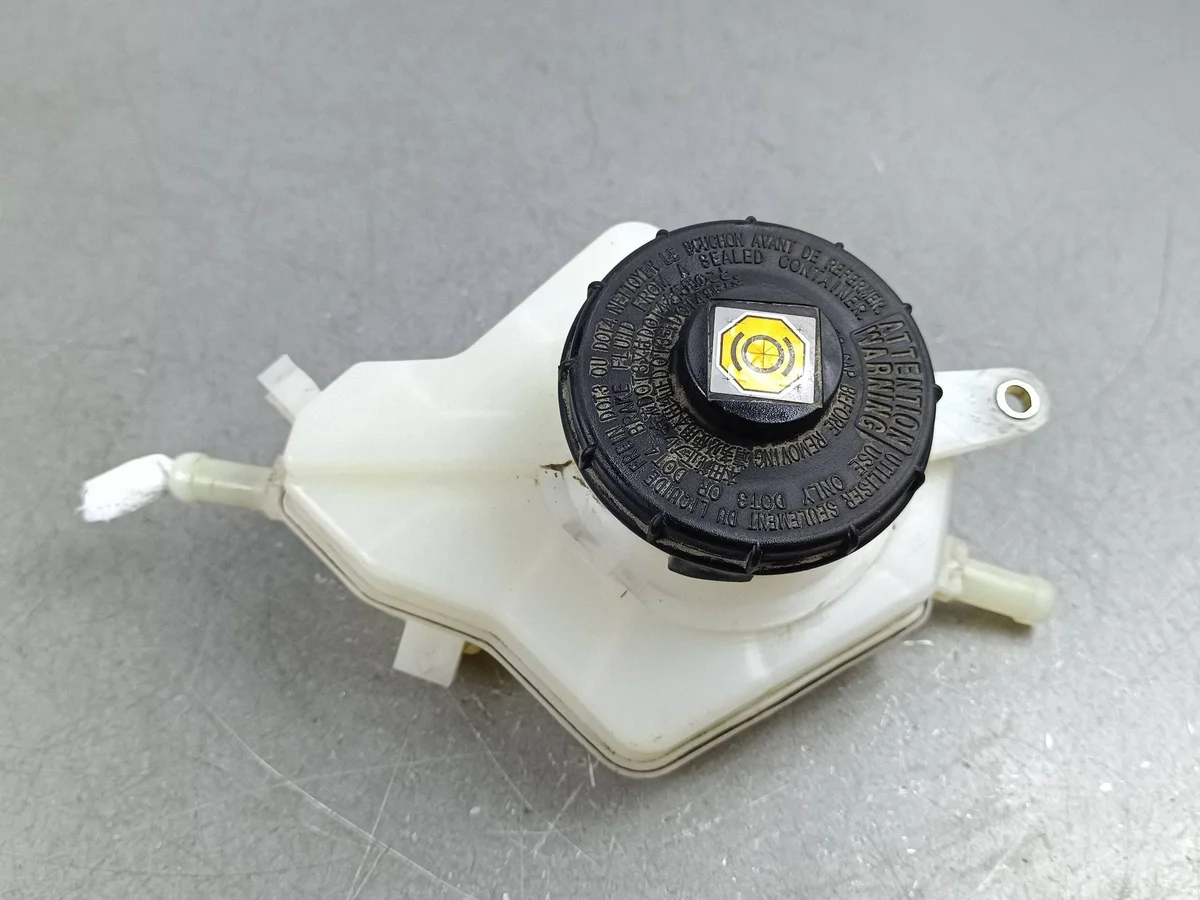2023 Honda CR-V Réservoir liquide embrayage FOB65741