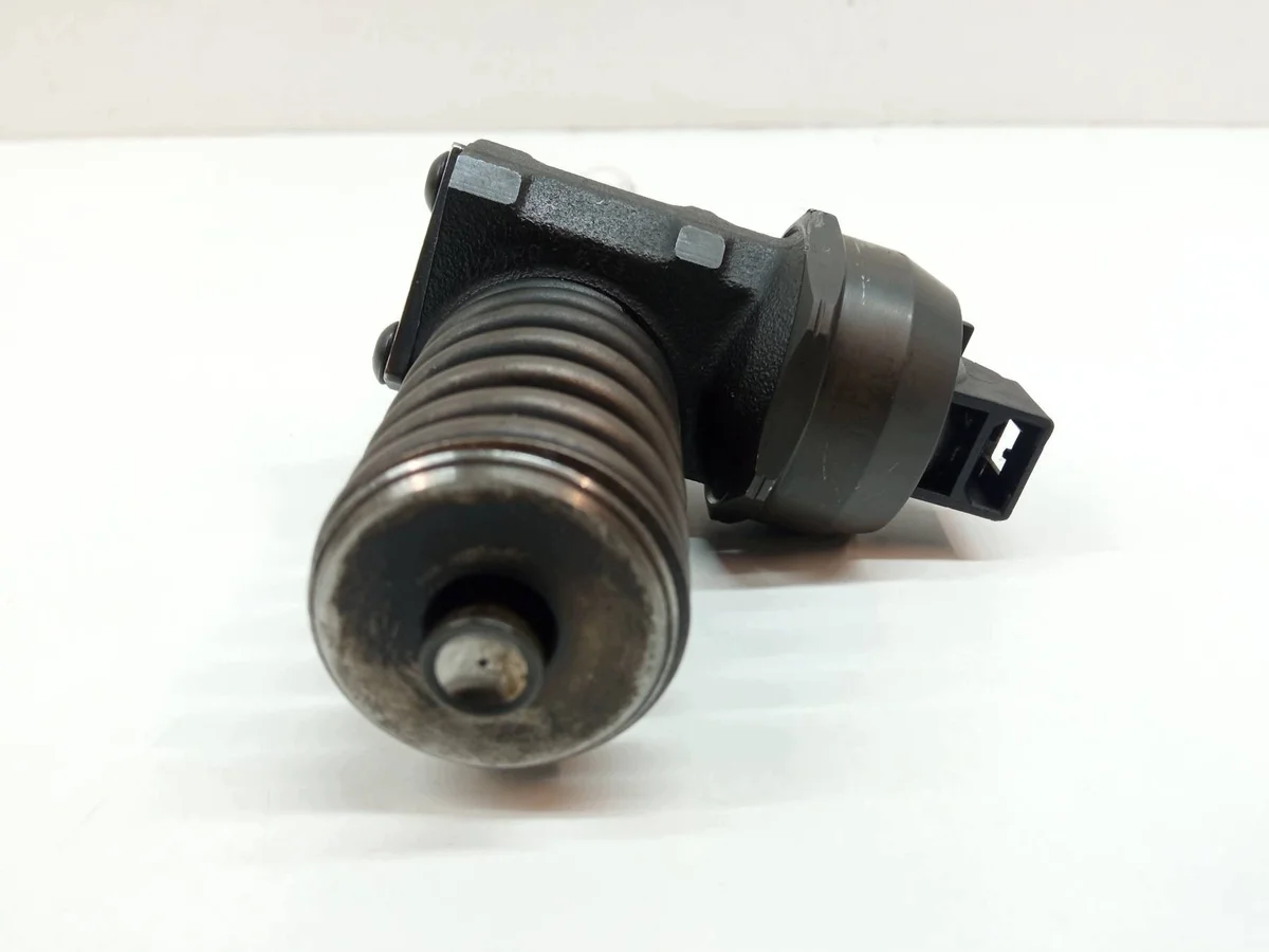 Bränsleinsprutare 070130073N 2.5 TDI VW image 3