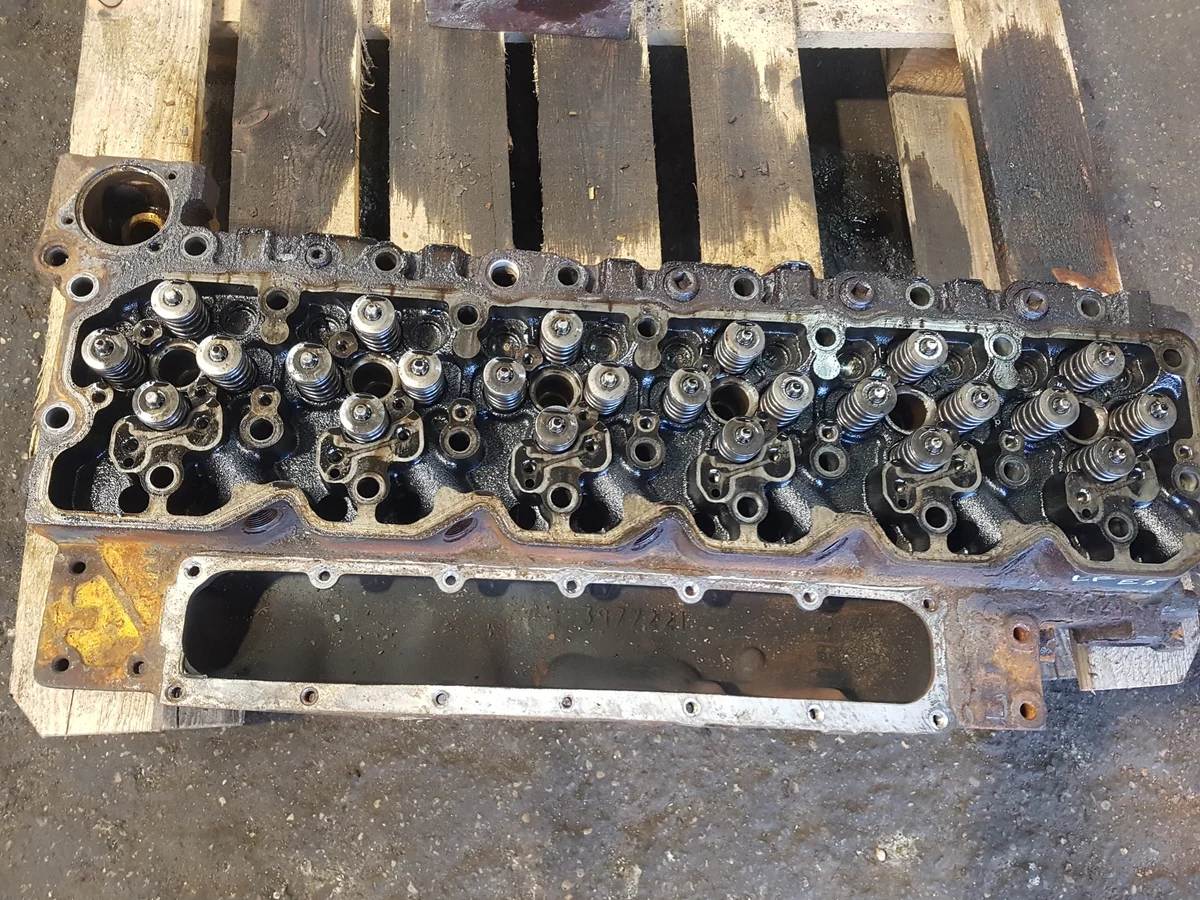 Used DAF Engine Cylinder Head 6.7L 220/250 HP