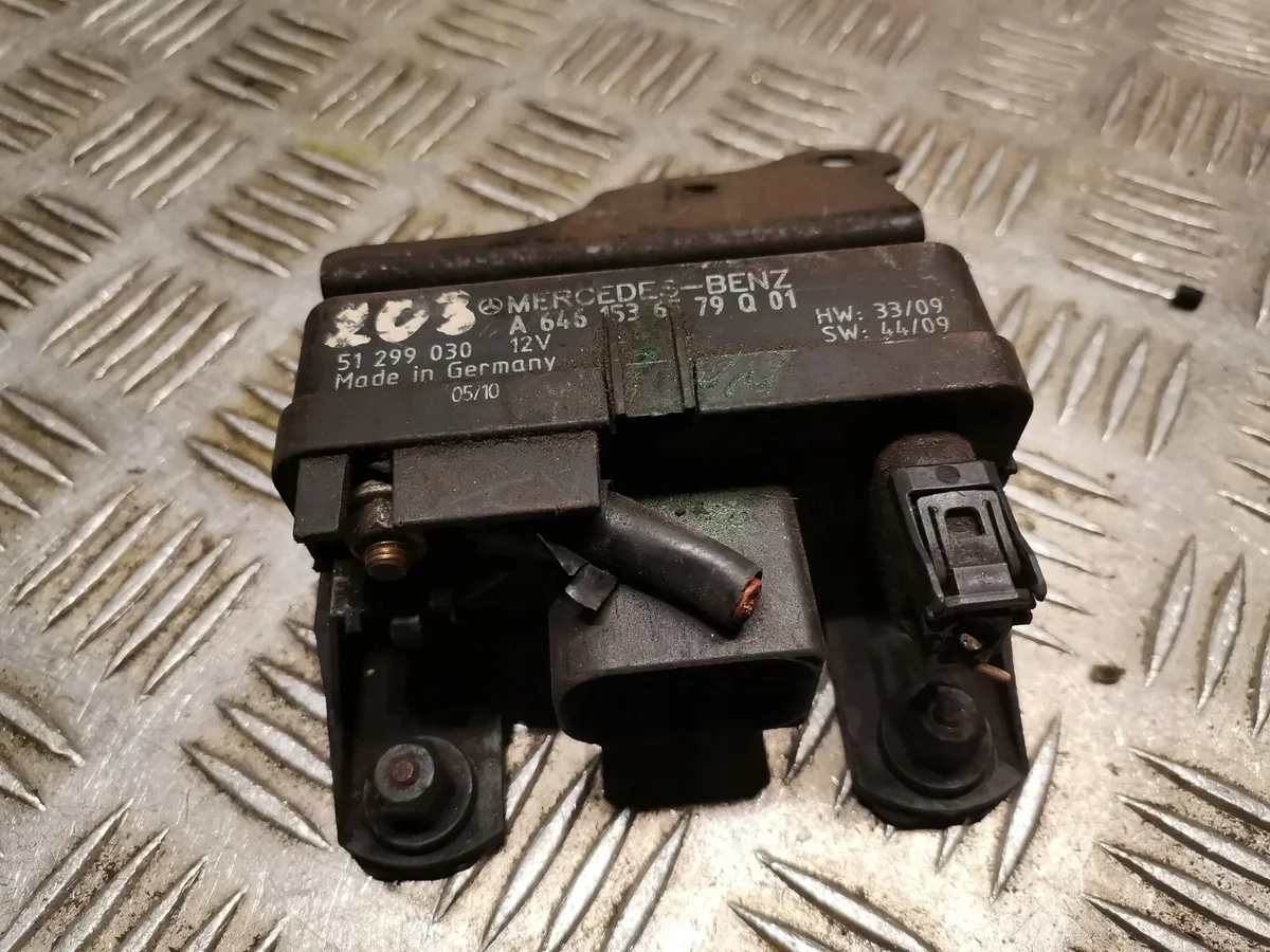 Sytytystulppa Mercedes-Benz S203 2.2L Diesel