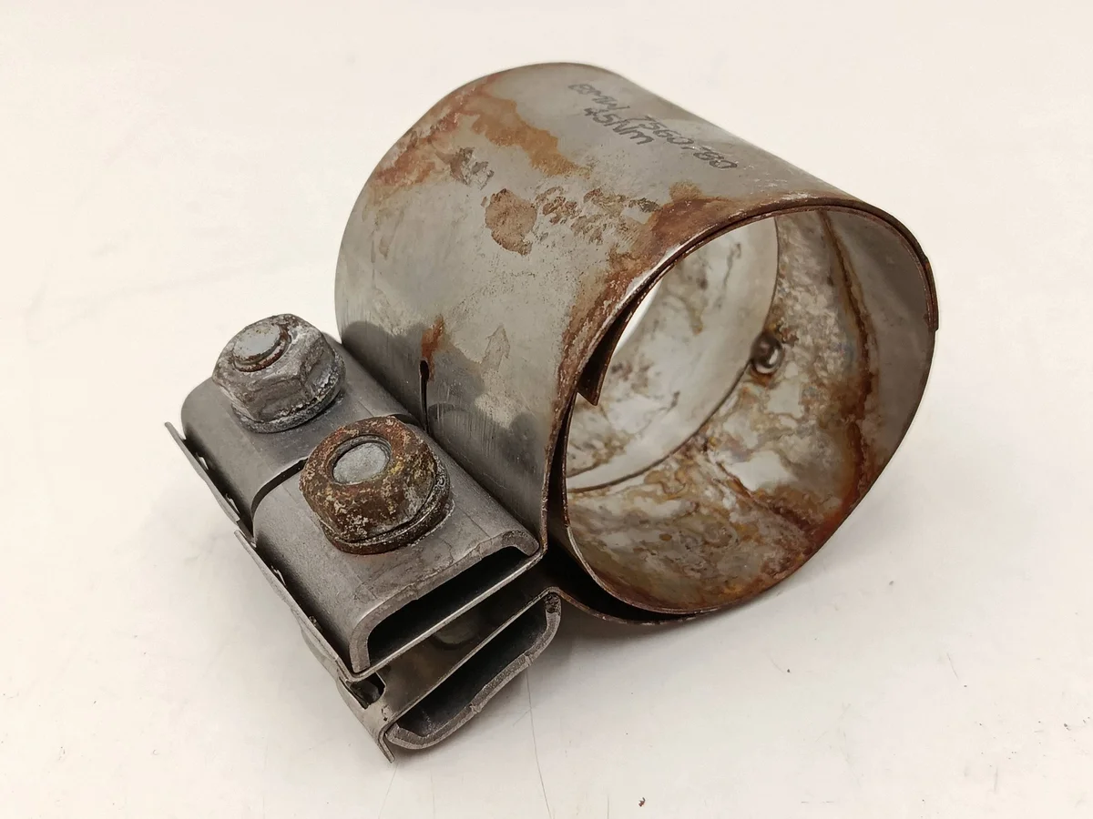 Pakoputken kiinnike BMW 2 F45 7560780