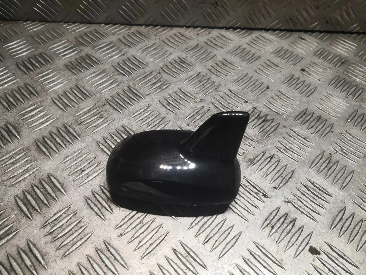 Antena Mercedes-Benz CLS (C218) A2128270028