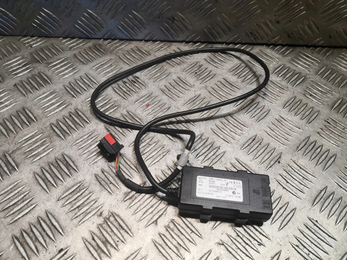 Antenn JAGUAR XJ (X350) 2W9314B409AD