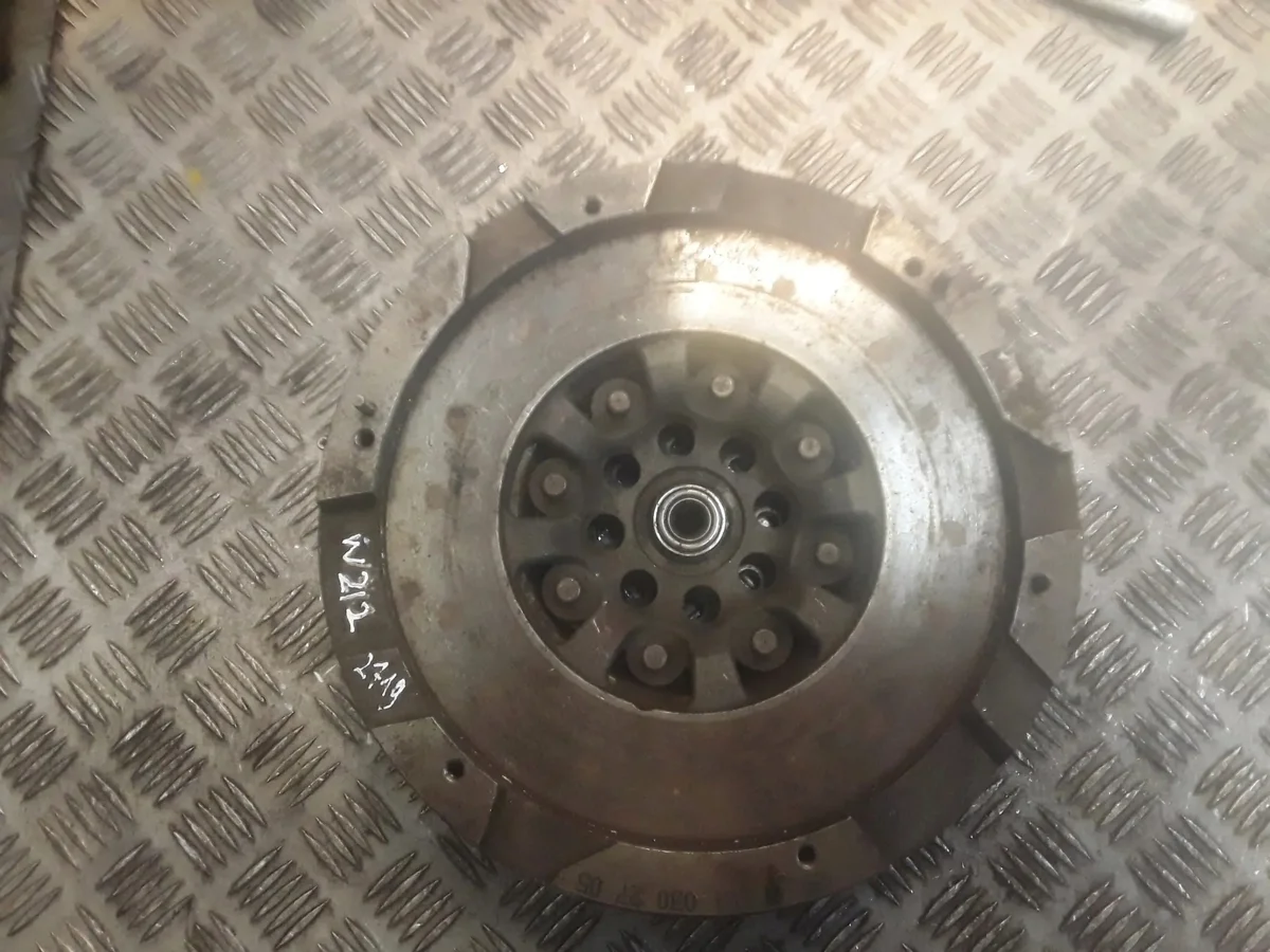 Volant moteur MERCEDES E W212 A6510302705