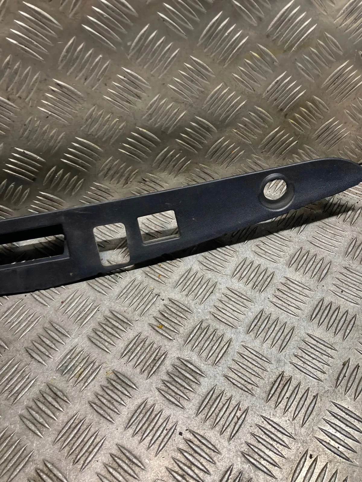 Mercedes-Benz E A207 Verhoilu A2077500493 image 3