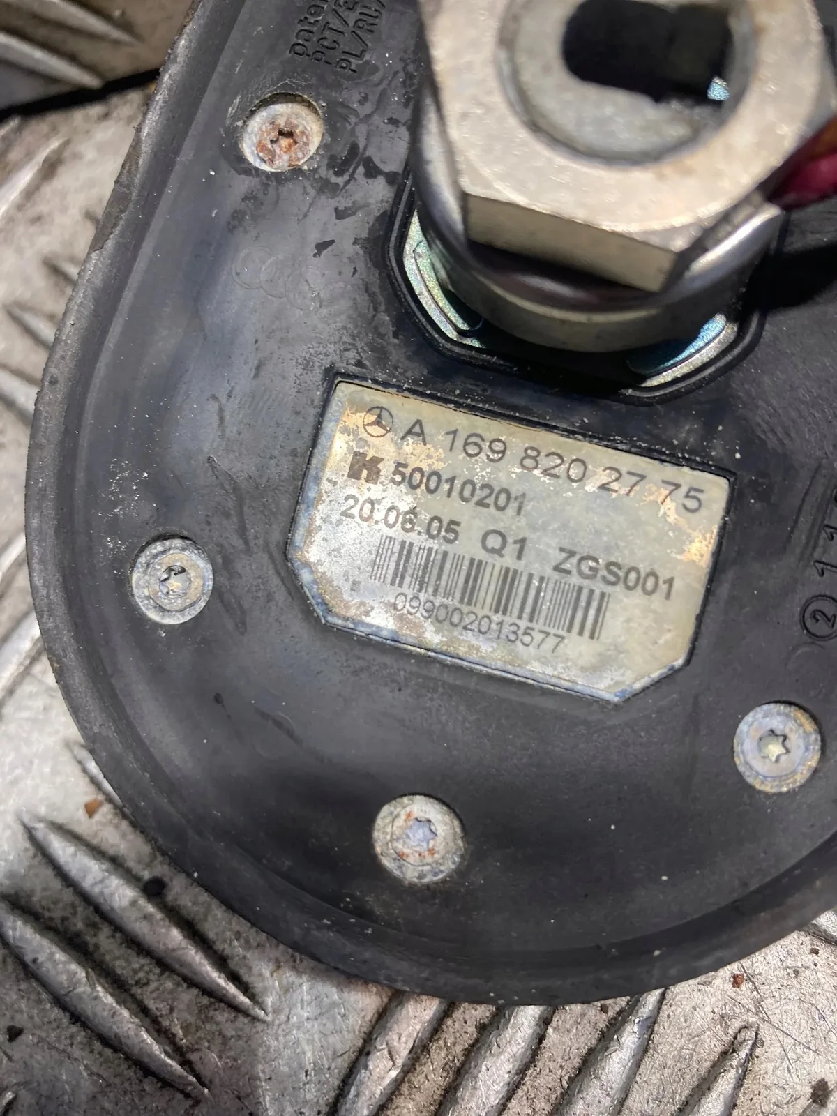 Antena Mercedes-Benz B (W245) 1698202775 image 4