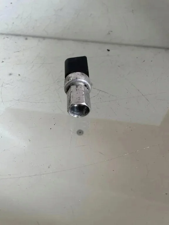 Klimadrucksensor VW Passat B6 1J0959176A image 3