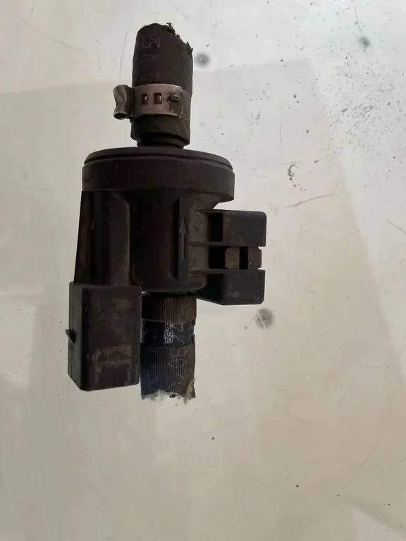 Válvula Vacuum Audi A6 4F2 C6 2.0L 2007