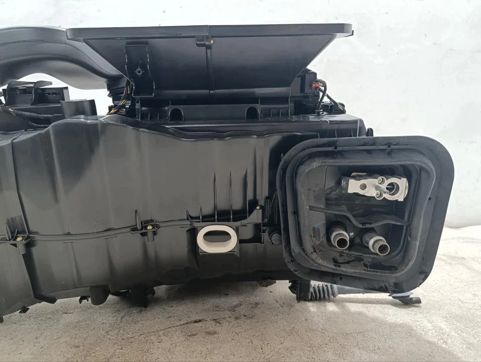 Mercedes-Benz puhallinkotelo A1678300405 image 9