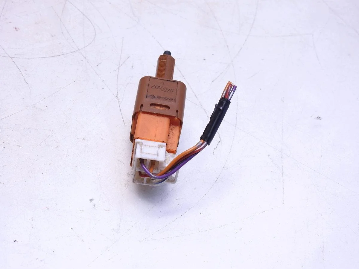 Sensor de Freio Nissan Qashqai J10 Usado image 3