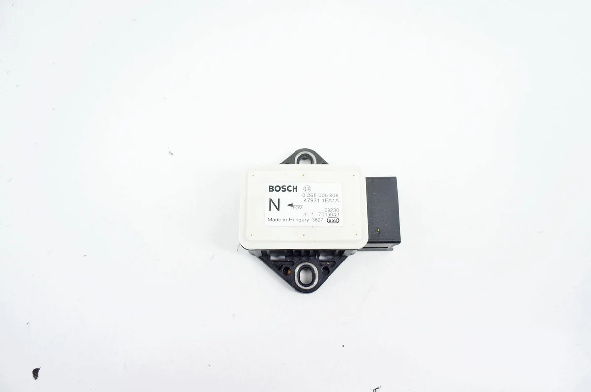 Infiniti QX70 FX II ESP Sensor VN002-AR18641 image 4