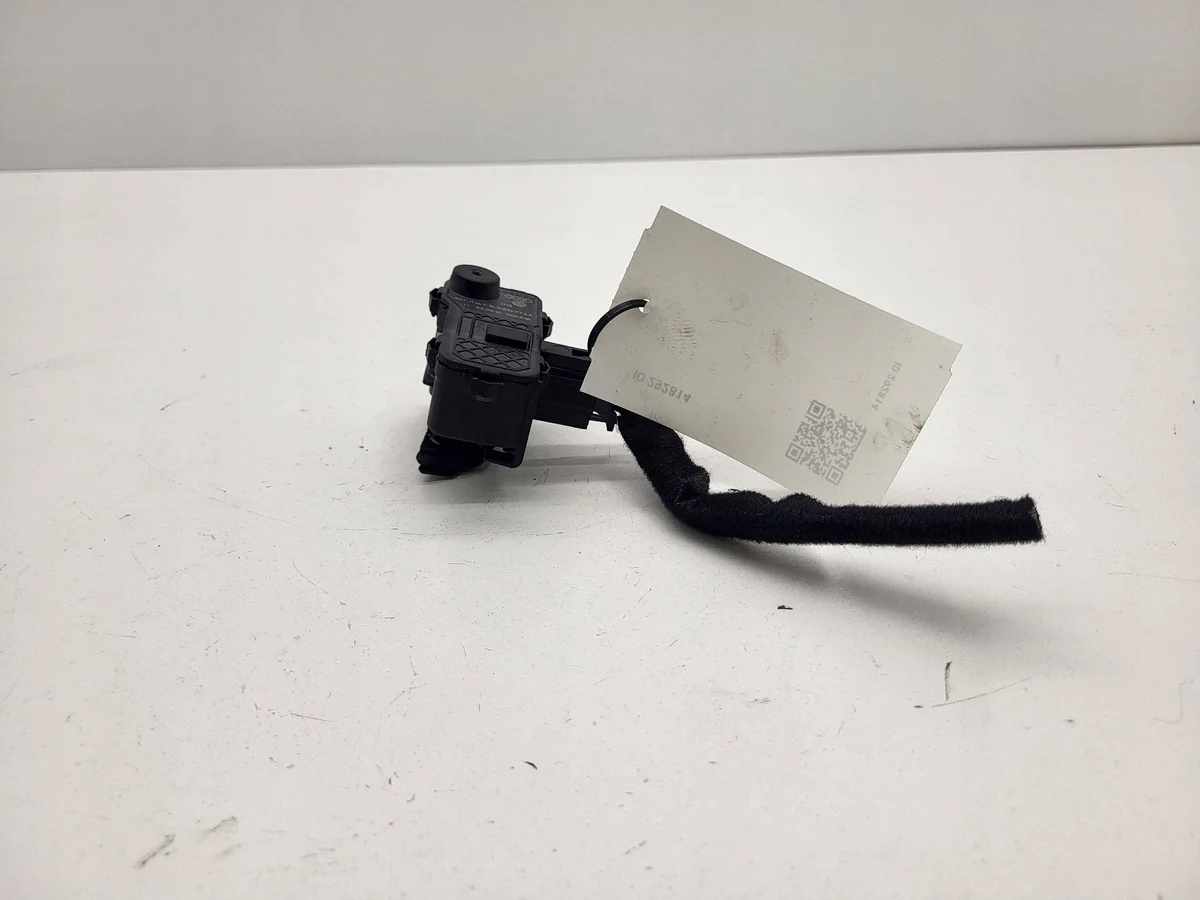 Skoda Yeti 5L0810773A Serrure trappe carburant image 3