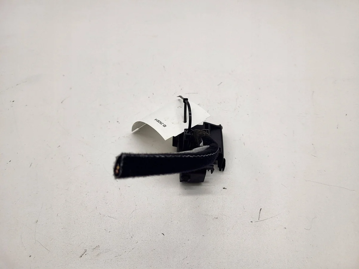 Skoda Yeti 5L0810773A Serrure trappe carburant image 5