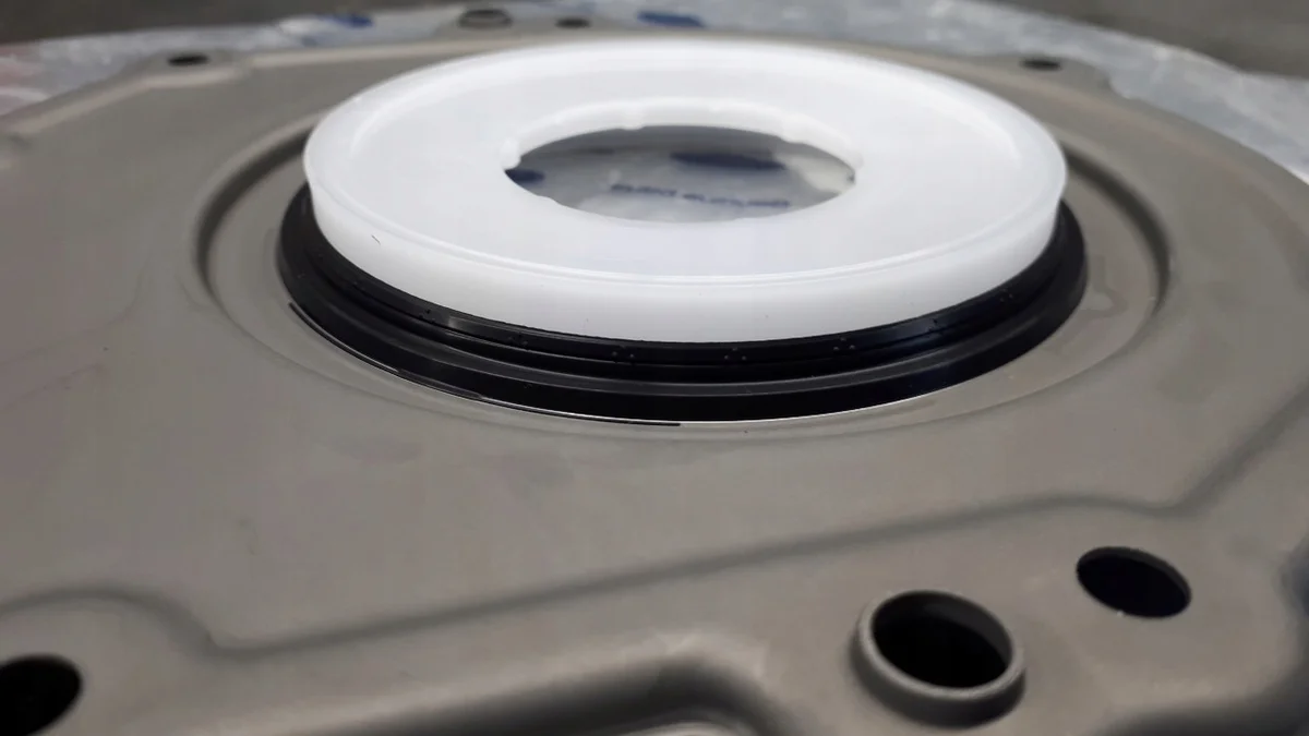 Dichtung Kurbelwelle hinten Ford Transit Kuga image 5