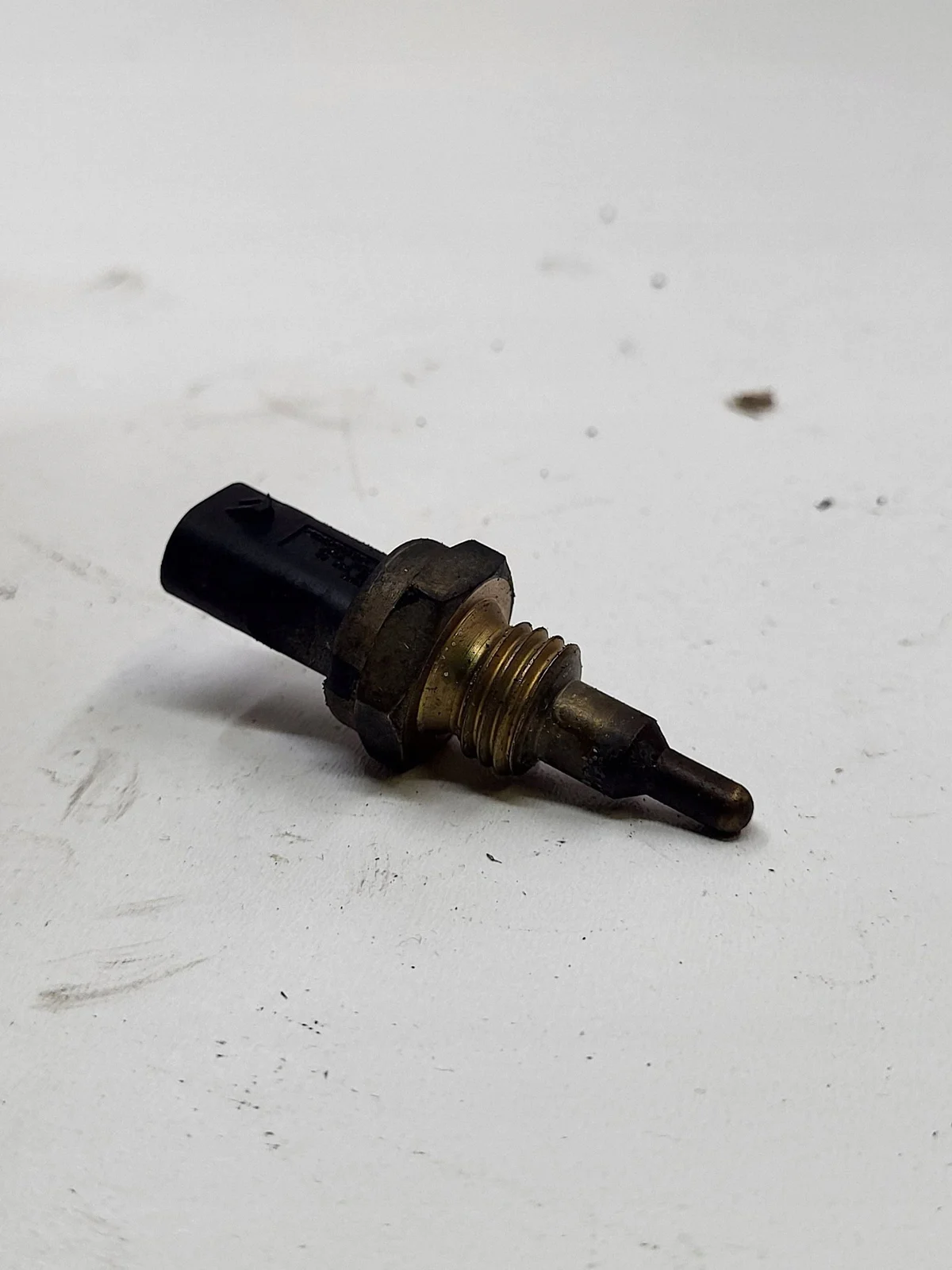 2024 Mini Cooper F57 Coolant Temp Sensor 7580635 image 3