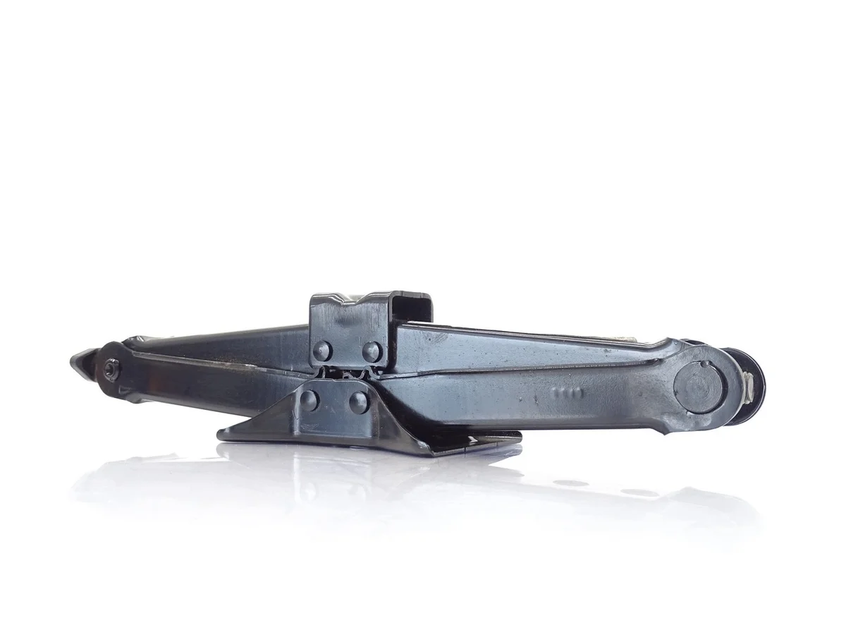 Macaco Audi A3 8V Usado OEM 8V0011031 image 3