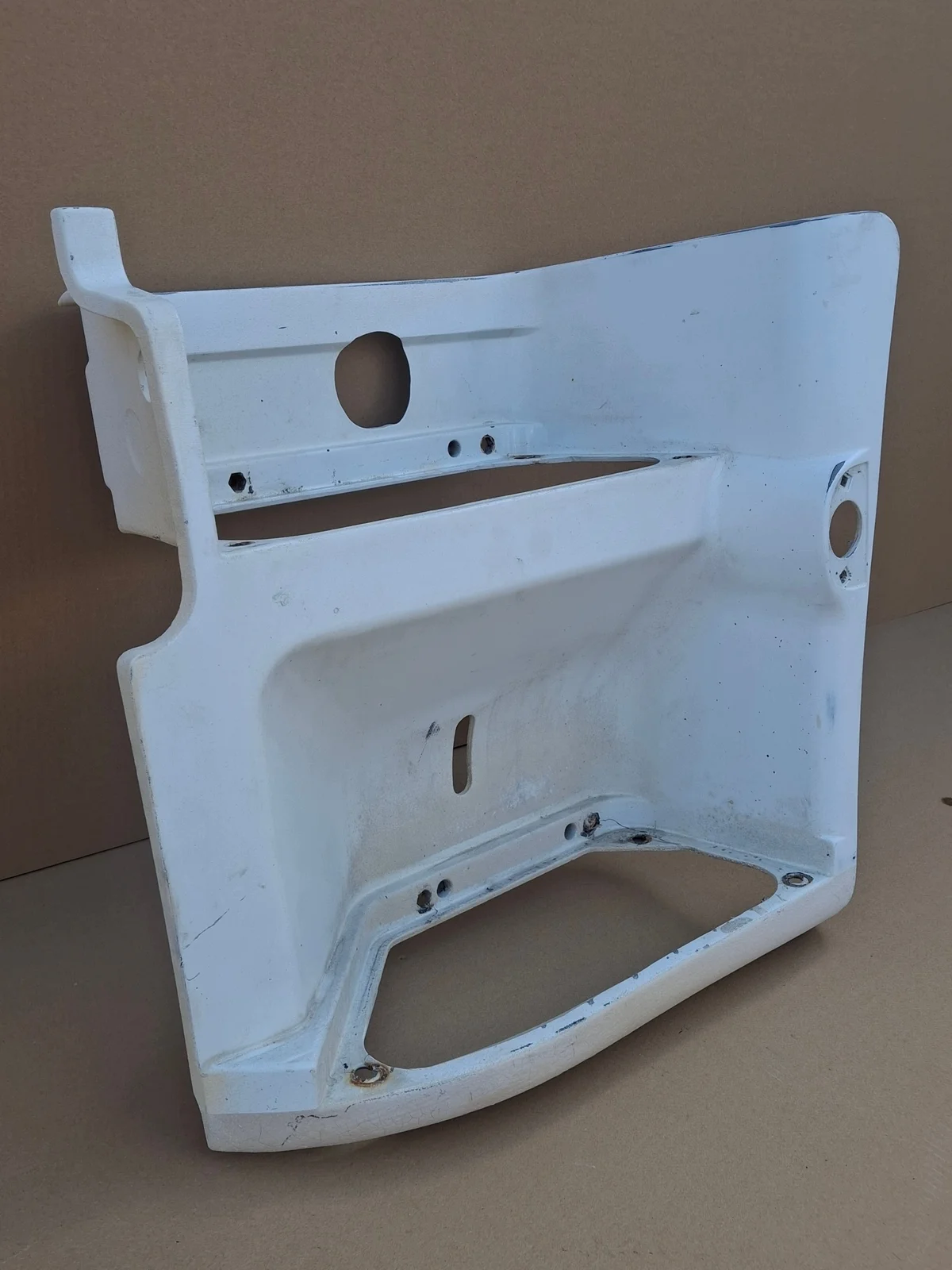 Renault Premium DXI Trittstufe Links Gebraucht image 3