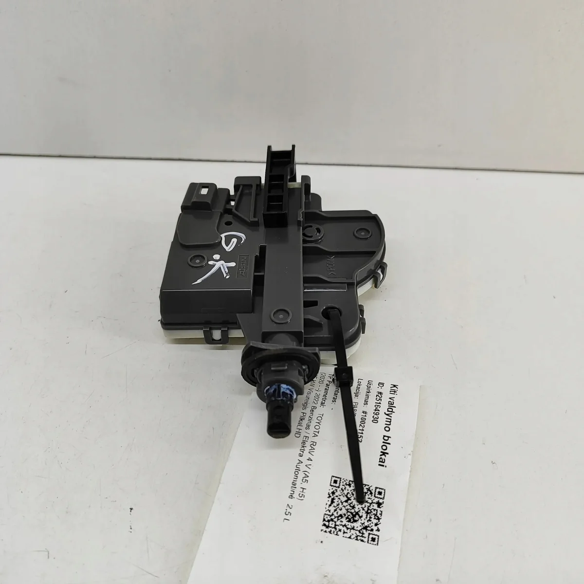 Toyota RAV4 V Klappe Tankdeckel Stellmotor 77030-12010