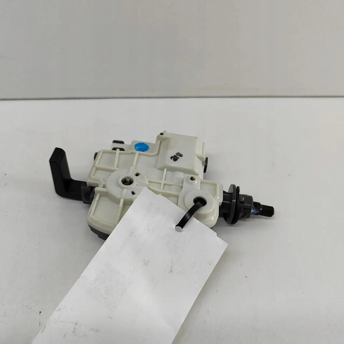 Toyota RAV4 V Actuator Brandstofklep 7703012010 image 4
