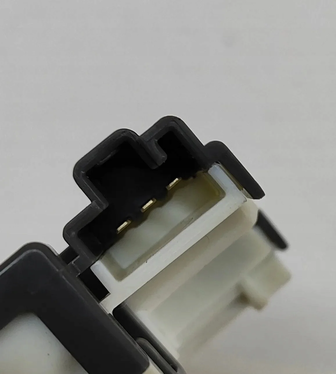 Toyota RAV4 V Actuator Brandstofklep 7703012010 image 5