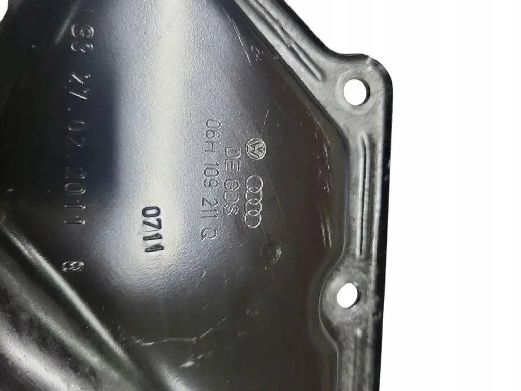 Audi A4 B8 1.8 06H109211Q Copertura Cinghia