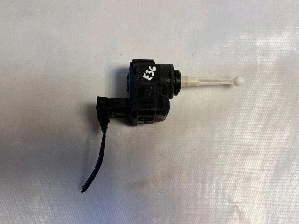 Moteur réglage phare BMW 3 E46 00728250