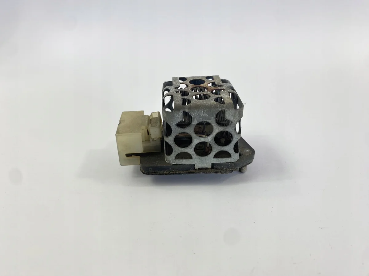 Resistencia Ventilador Mercedes 124 W201 image 4