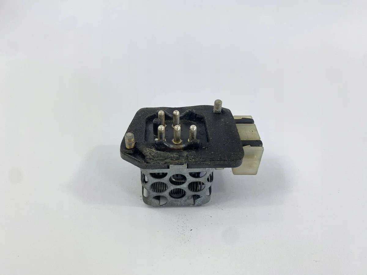 Resistencia Ventilador Mercedes 124 W201 image 8