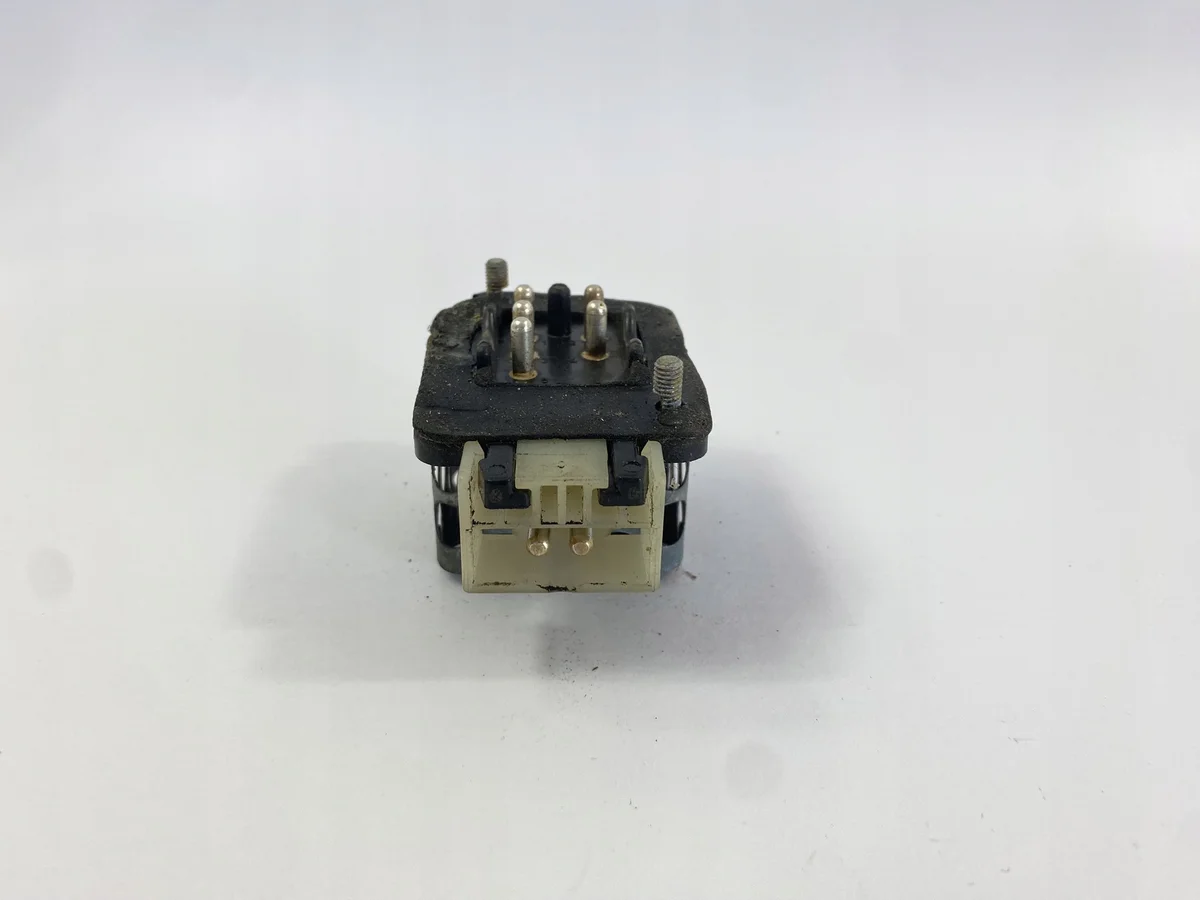 Resistencia Ventilador Mercedes 124 W201 image 10