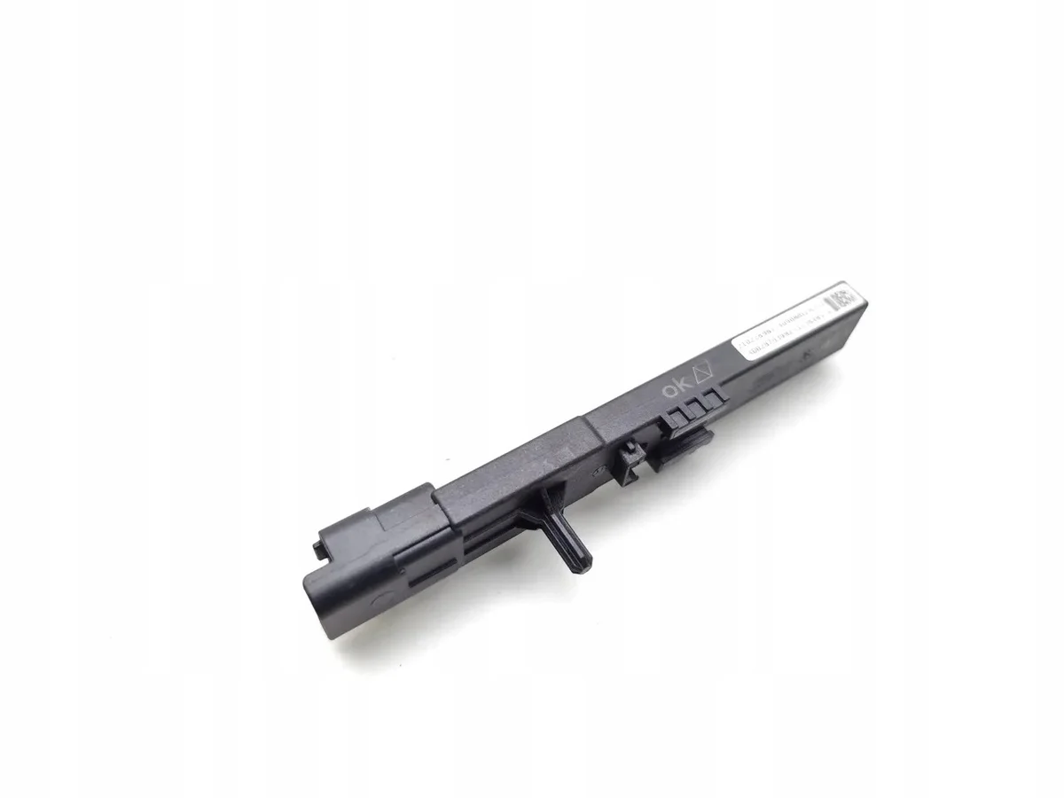 Peugeot 2008 Antenne Innen 2021 Diesel image 4