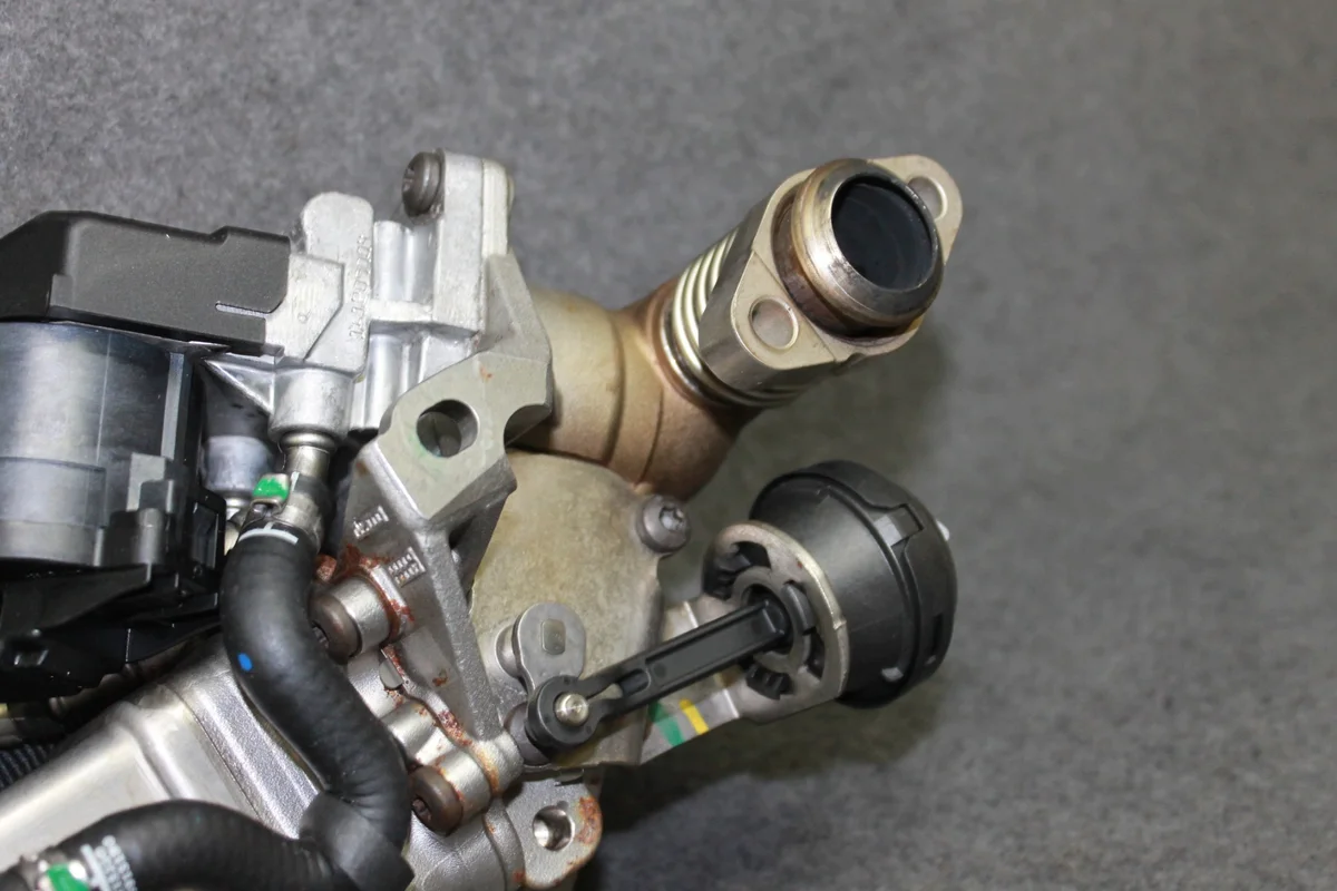 BMW EGR Ventil N47 N57 gebraucht image 5