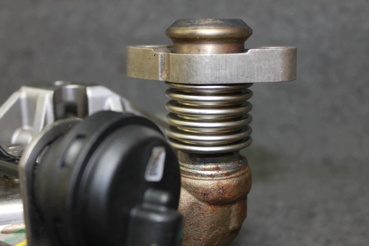 BMW EGR Ventil N47 N57 gebraucht image 8