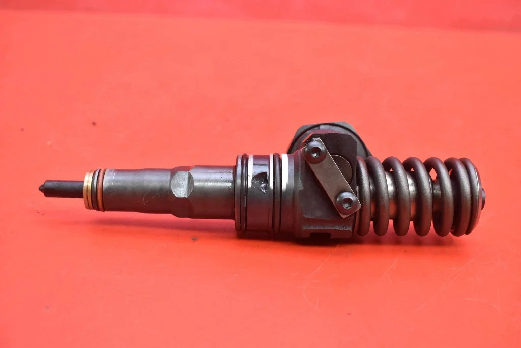 Einspritzdüse 038130073AG für Skoda Octavia II 1.9 TDI image 5