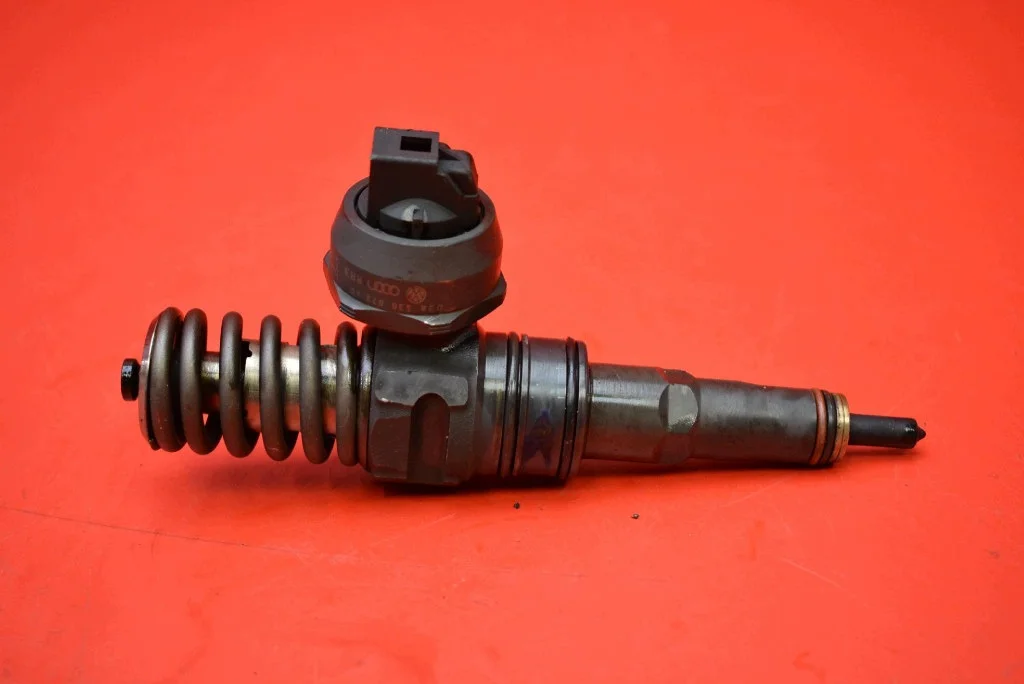 Einspritzdüse 038130073AG Skoda Octavia II 1.9 TDI