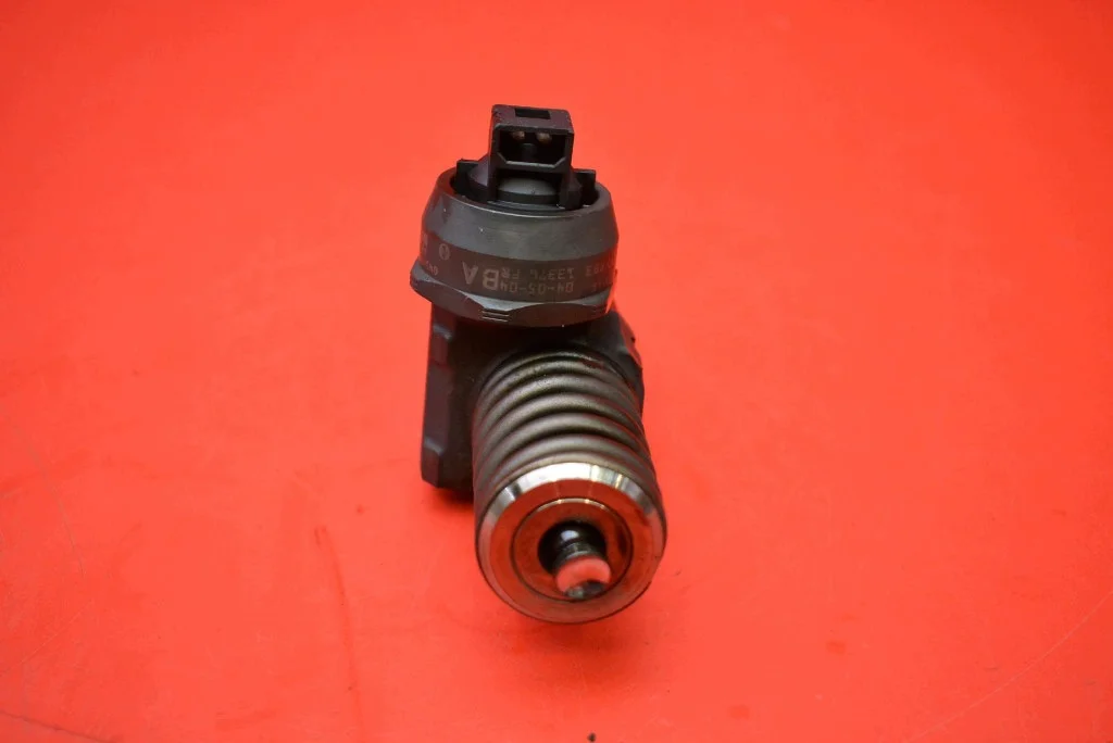 Inyector Bomba 038130073AG Skoda Octavia image 4