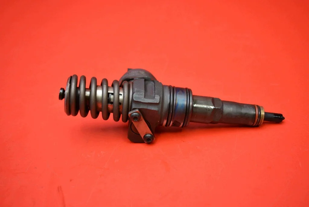 Inyector Bomba 038130073AG Skoda Octavia image 5