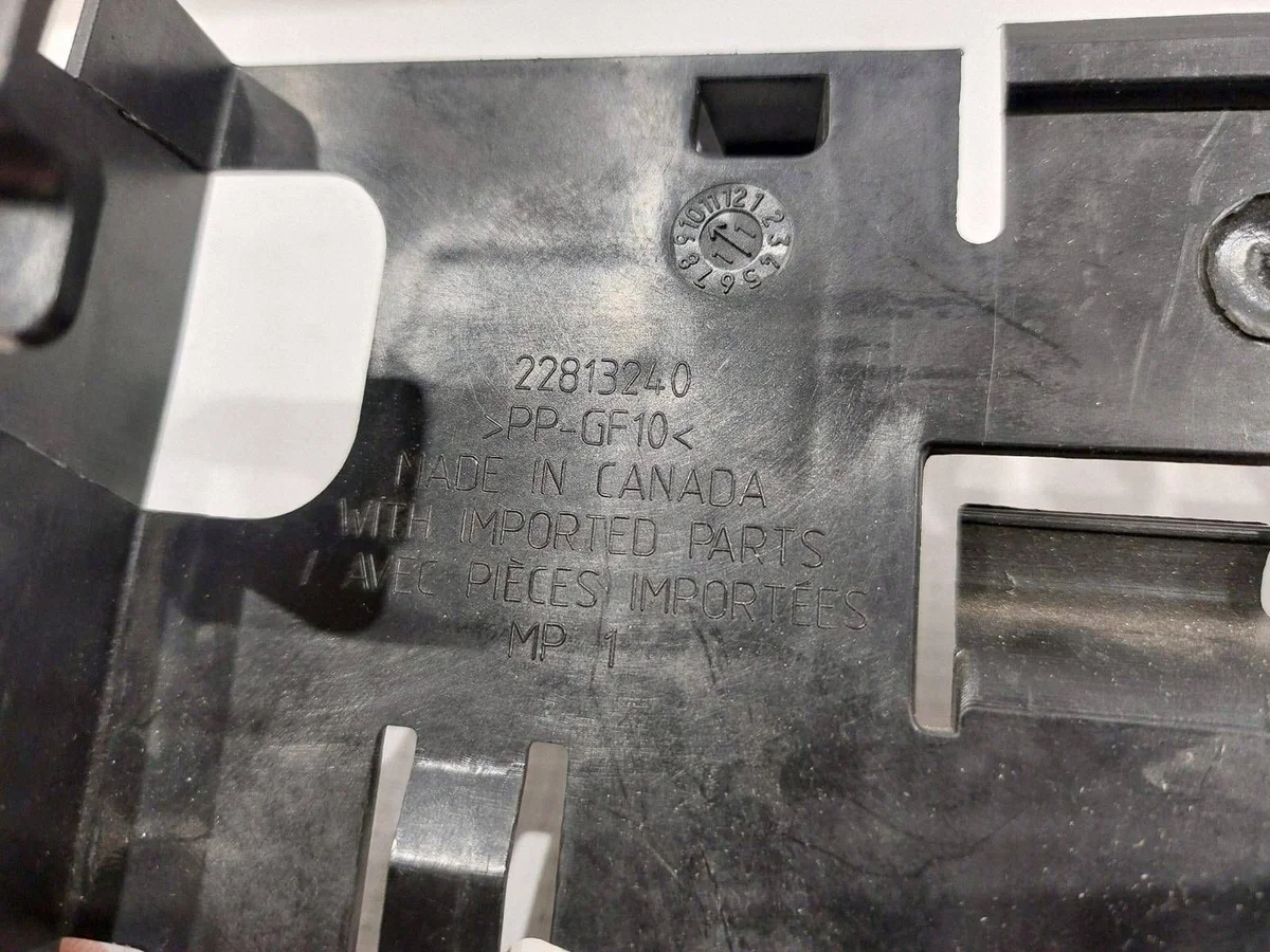 2015 Chevrolet Camaro Engine Control Unit Bracket image 4